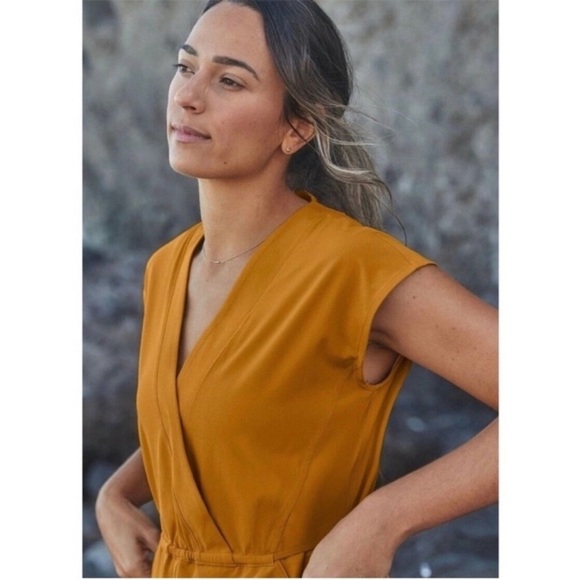 EUC - Athleta Marlow Romper - size XXS - Tuscan Gold - Picture 5 of 8